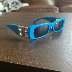 Balenciaga Eyewear
Dynasty rectangle-frame sunglasses